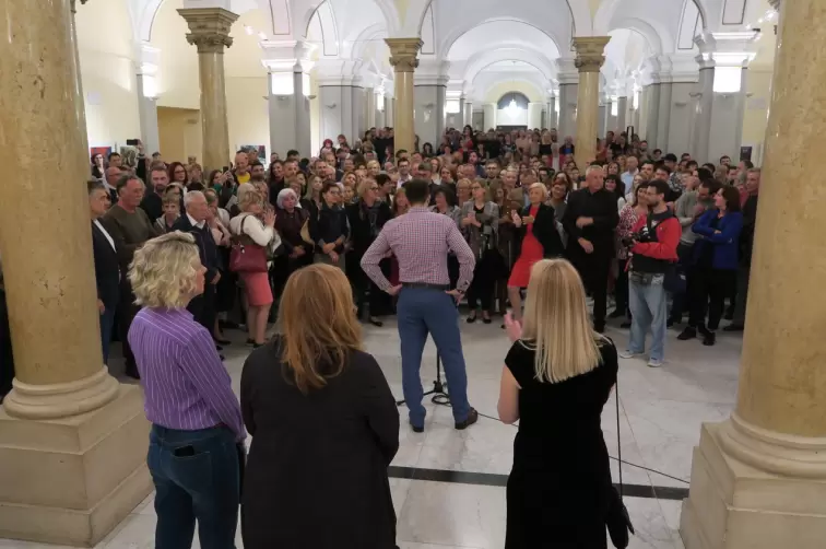NIK Titanik - Kronika hrvatske gluposti
